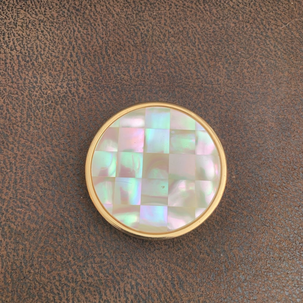 Vintage compact